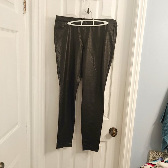 Faux Leather Leggings - Picture 1 of 6
